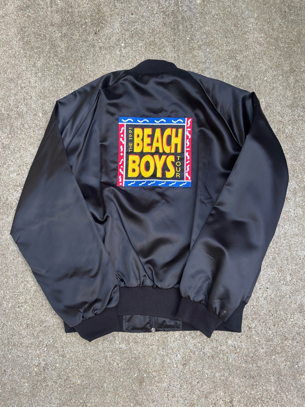 Vintage 1991 Beach Boys Tour Bomber Satin Jacket XXL Embroidered Patch
